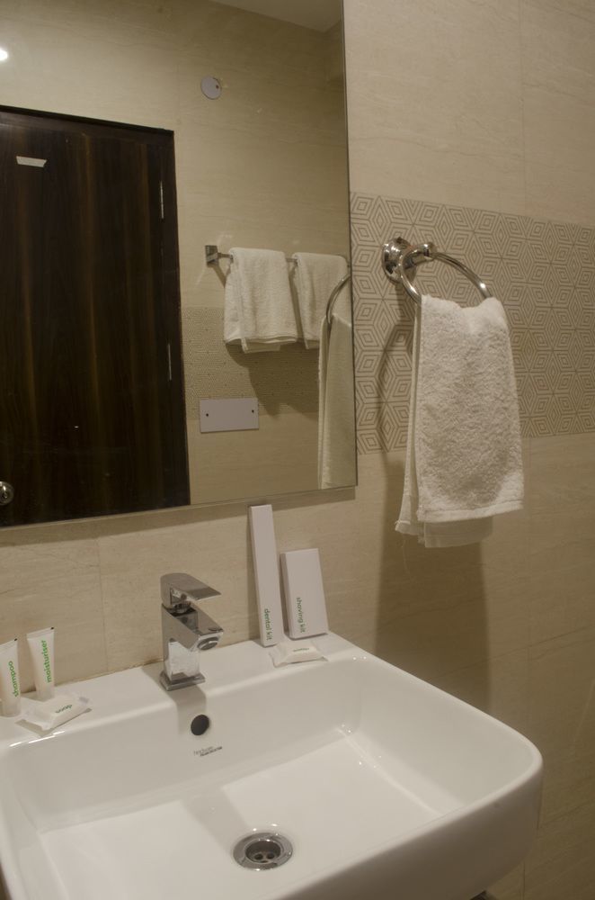 Hotel O Lakshya Нью-Делі Екстер'єр фото